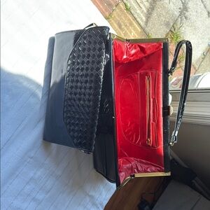 Elegant Black and Red Women's Handbag